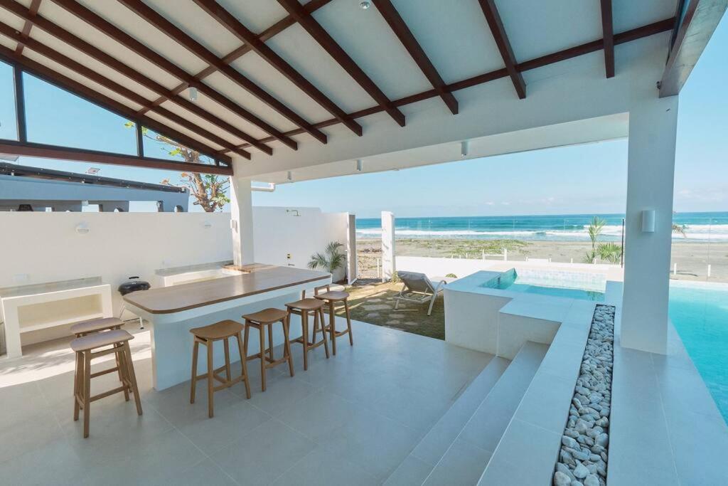 Alesea Baroro, La Union, Private Modern Villa With Pool, Jacuzzi, Beachfront View Сан-Хуан Экстерьер фото